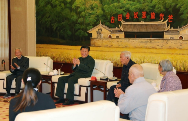 1792629237938532.jpeg 4 福建古田接见老红军.jpg