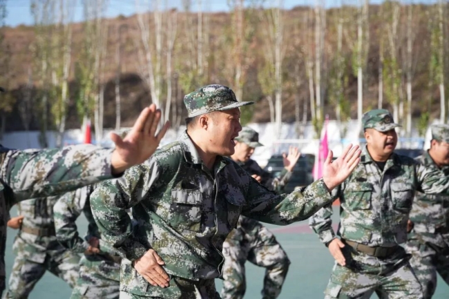 1792801329894457.jpeg 纷纷亮出“拿手绝活”.jpg